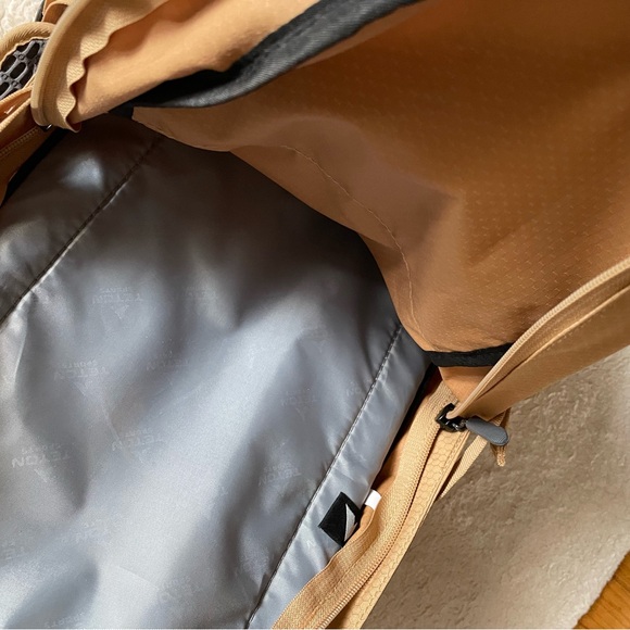 Teton Oasis Hydration Pack 22 L Buck Brown - Picture 8 of 8